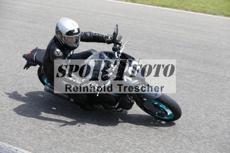 /Archiv-2024/29 12.06.2024 MOTO.CH Track Day ADR/Gruppe gelb/102